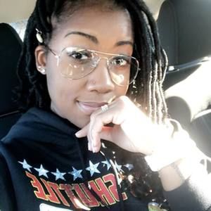 Meet your Posher, Anika